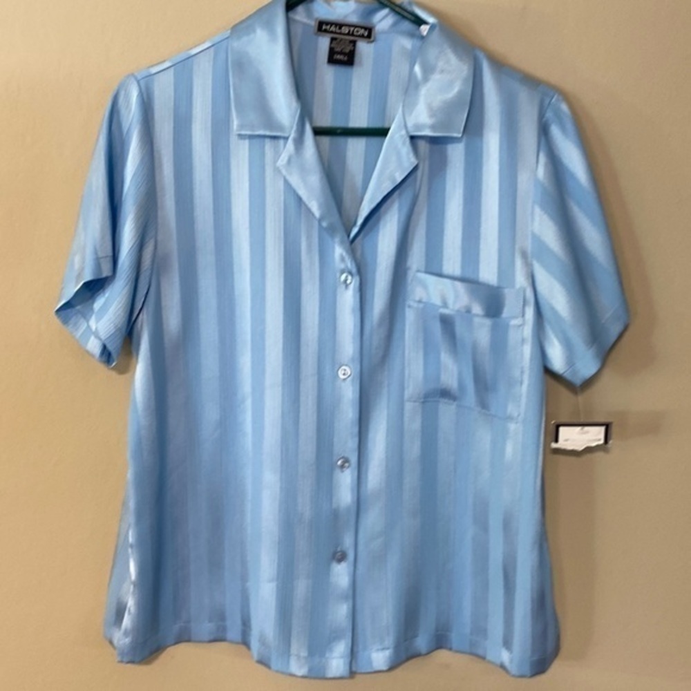 Halston pj top new‎ size small I only have the top